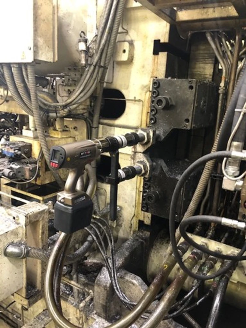 Caso automotriz en Japón mejora seguridad y eficiencia con sistema LST de HYTORC y herramientas sin peso.