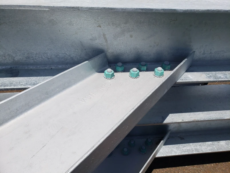 VDOT y HYTORC optimizan mantenimiento de puente con herramienta STEALTH 36, reduciendo tiempos de interrupción.