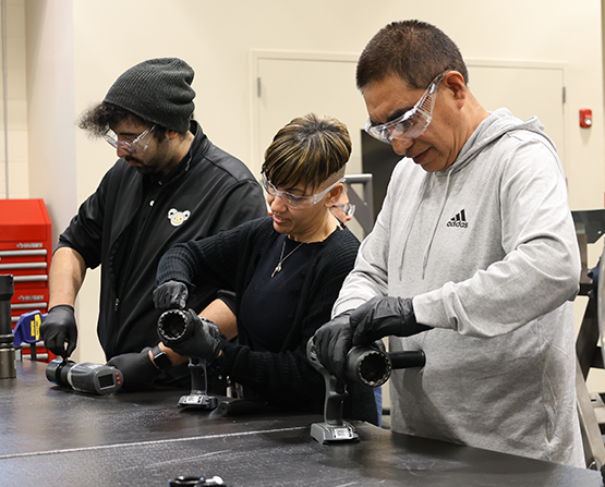 Transformamos a tu equipo en expertos en atornillado